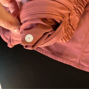 Lululemon track that midrise lined short 5 inch, cherry tint